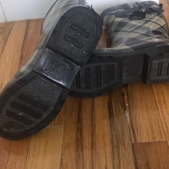 Rain boots - Picture 2 of 3